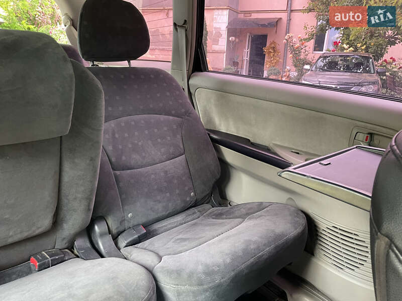 Мінівен Mitsubishi Grandis 2005 в Чернівцях