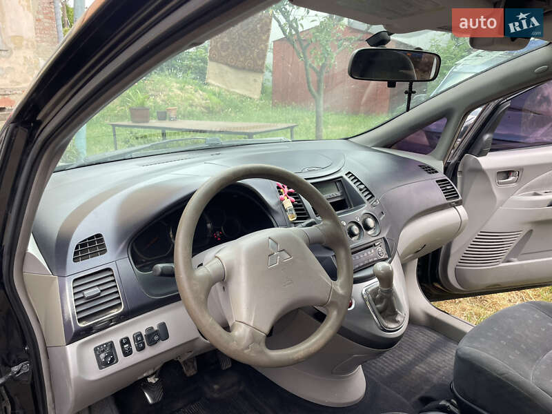 Мінівен Mitsubishi Grandis 2005 в Чернівцях