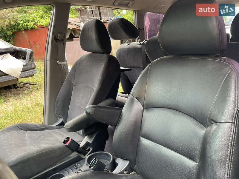 Мінівен Mitsubishi Grandis 2005 в Чернівцях