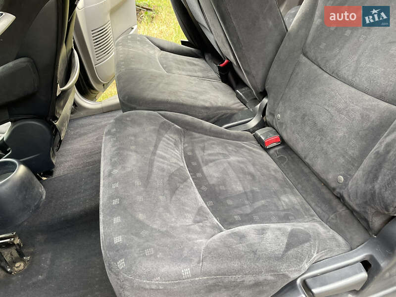 Мінівен Mitsubishi Grandis 2005 в Чернівцях