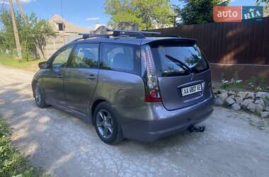 Минивэн Mitsubishi Grandis 2004 в 