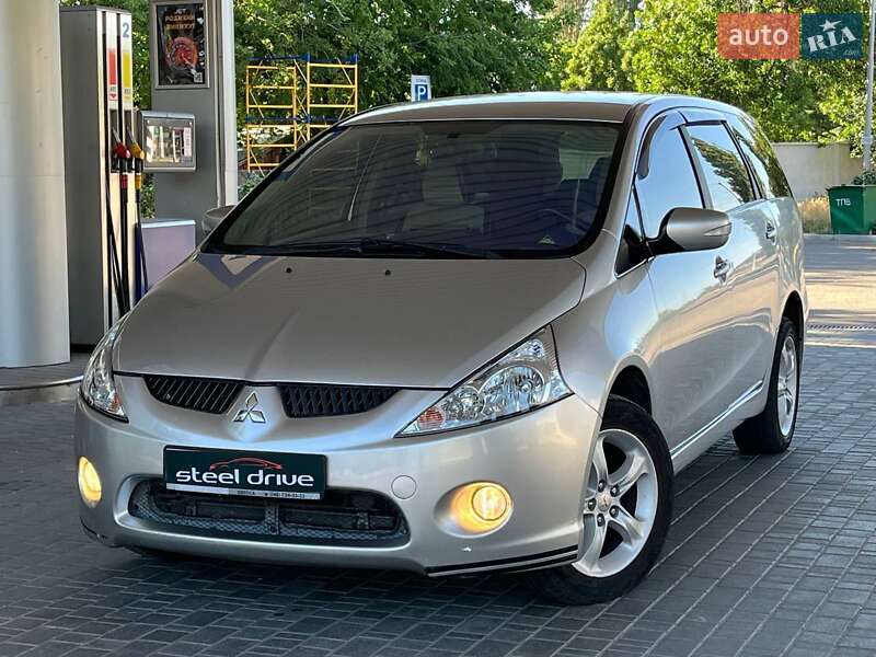 Mitsubishi Grandis 2008