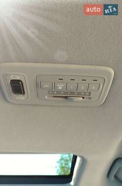 Мінівен Mitsubishi Grandis 2010 в 