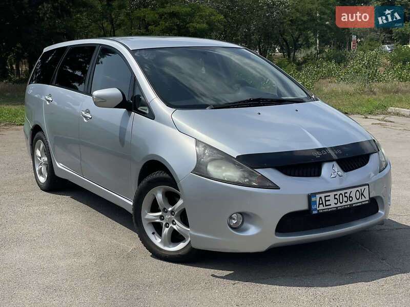 Mitsubishi Grandis 2006