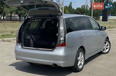 Минивэн Mitsubishi Grandis 2006 в 
