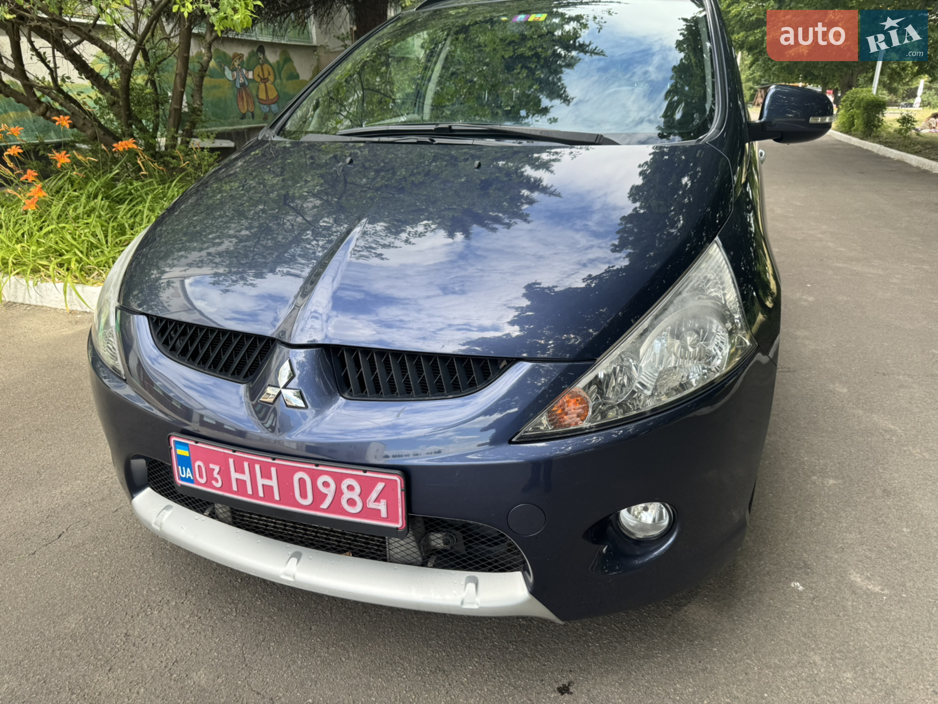 2010 Mitsubishi Grandis - мініатюра 3