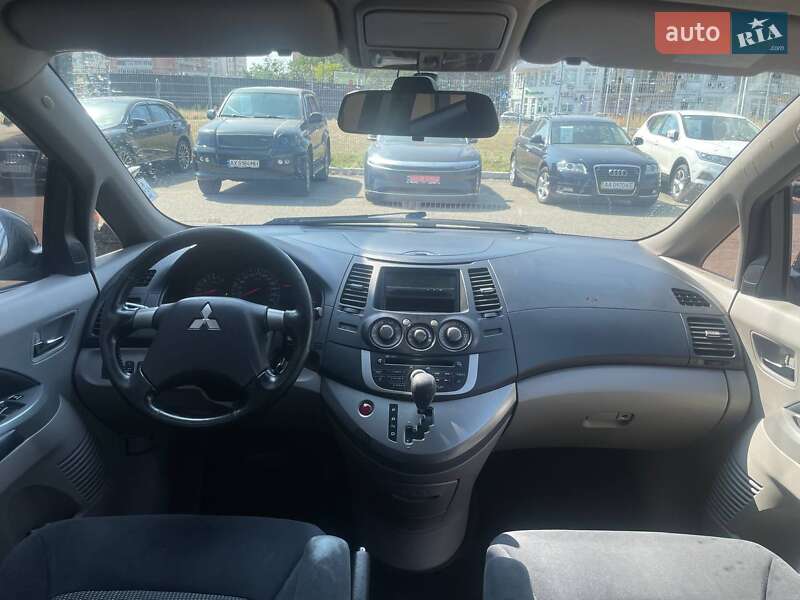Минивэн Mitsubishi Grandis 2008 в Киеве