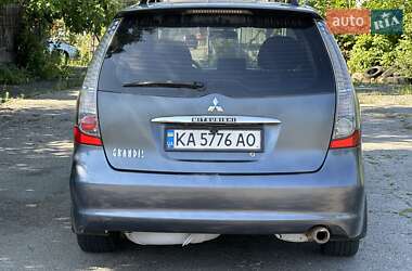 Минивэн Mitsubishi Grandis 2006 в 
