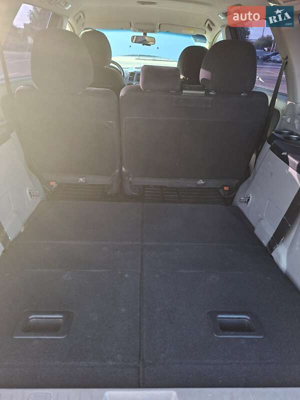 Минивэн Mitsubishi Grandis 2006 в Черновцах