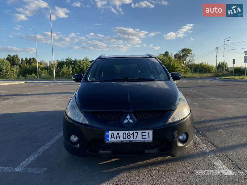 Mitsubishi Grandis 2008