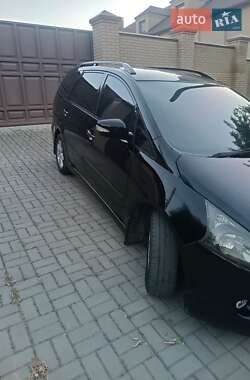Мінівен Mitsubishi Grandis 2005 в 