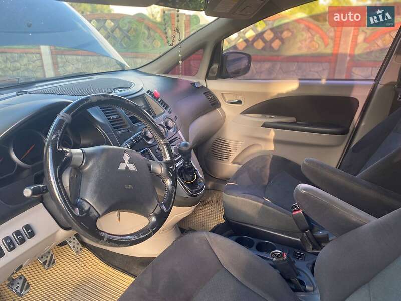Минивэн Mitsubishi Grandis 2008 в Львове