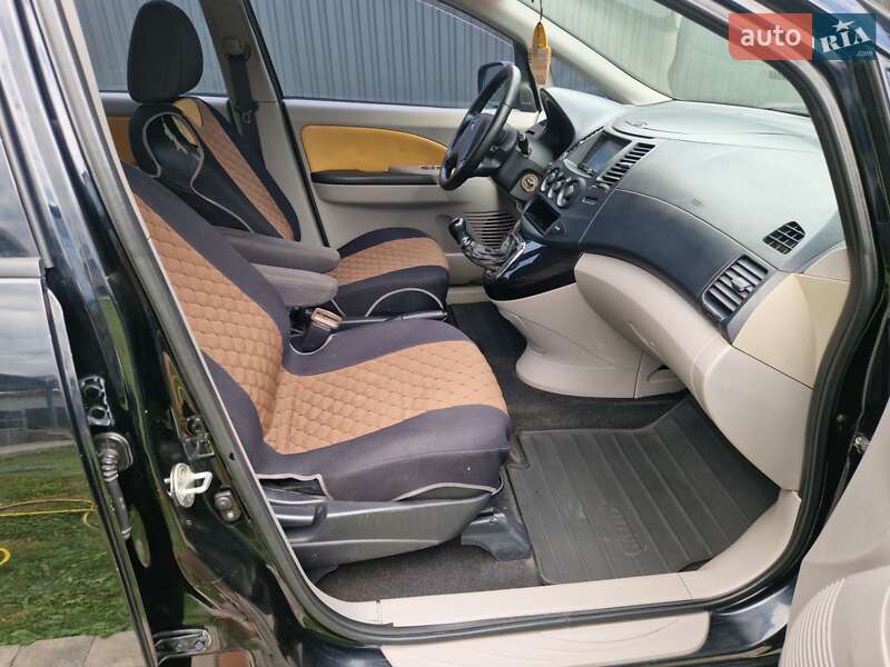 Минивэн Mitsubishi Grandis 2007 в Ужгороде