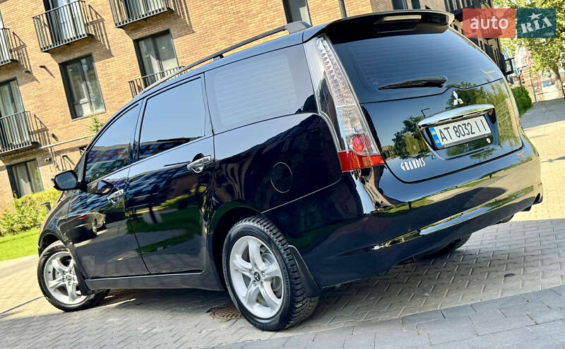 Мінівен Mitsubishi Grandis 2007 в Івано-Франківську