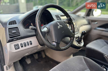 Мінівен Mitsubishi Grandis 2005 в Чернівцях