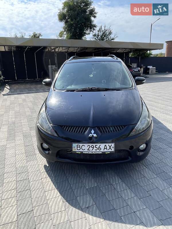 Минивэн Mitsubishi Grandis 2006 в Ужгороде