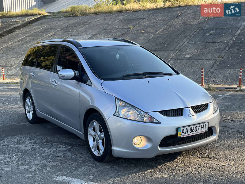 Мінівен Mitsubishi Grandis 2008 в Києві