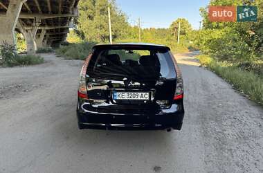 Минивэн Mitsubishi Grandis 2008 в 