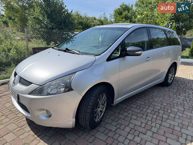 Минивэн Mitsubishi Grandis 2006 в Черновцах