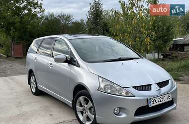 Минивэн Mitsubishi Grandis 2007 в 