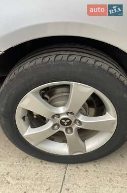 Минивэн Mitsubishi Grandis 2007 в 