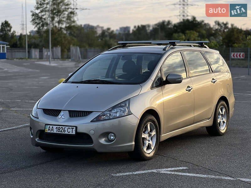 Mitsubishi Grandis 2007