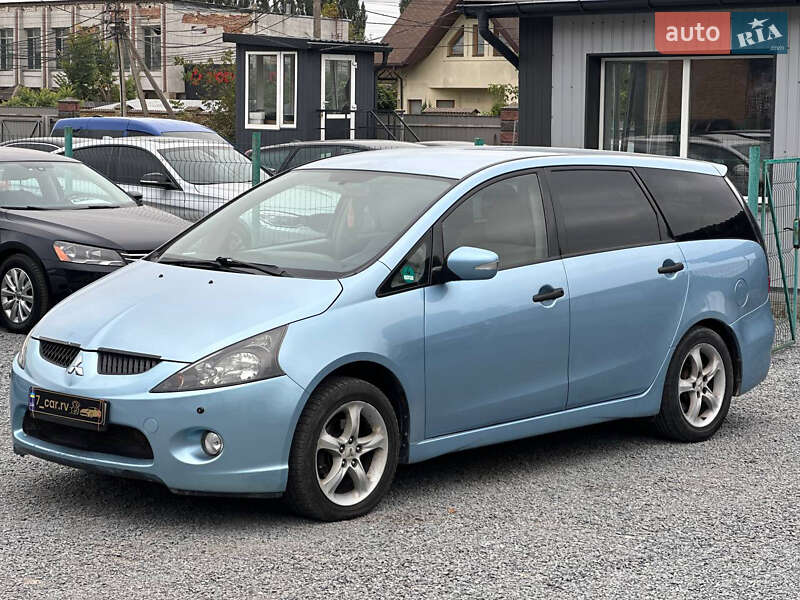 Mitsubishi Grandis 2004