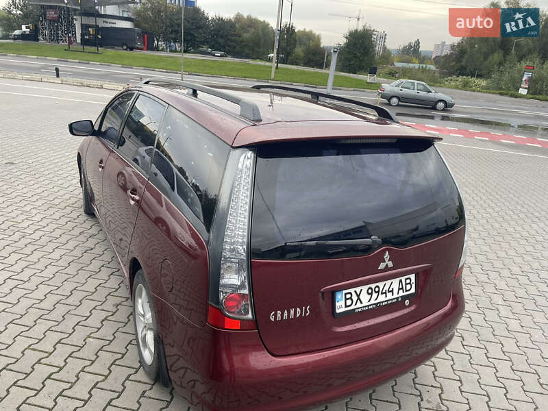 Мінівен Mitsubishi Grandis 2005 в Хмельницькому фото 2 Мінівен Mitsubishi Grandis 2005 в Хмельницькому