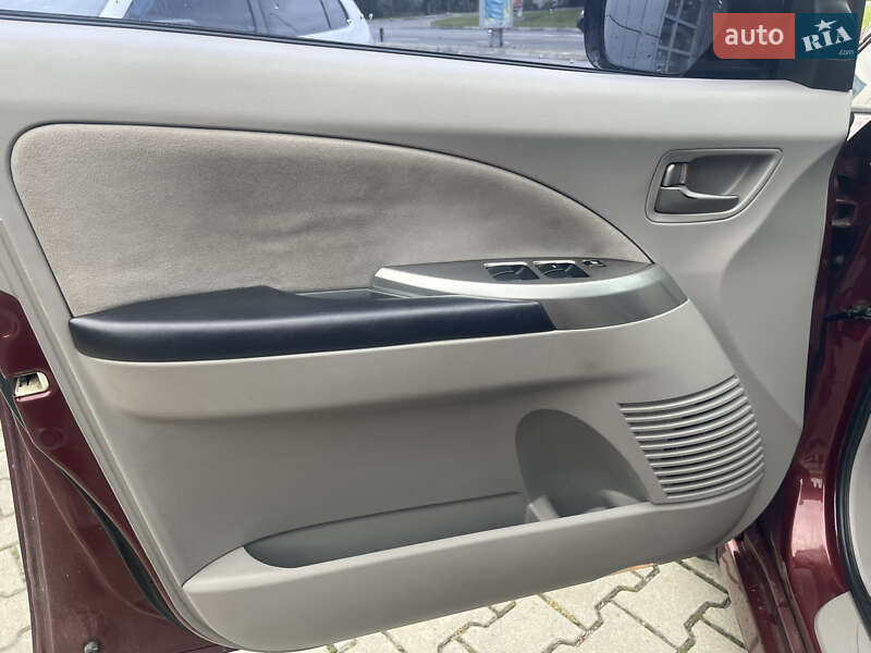 Мінівен Mitsubishi Grandis 2005 в Хмельницькому фото 29 Мінівен Mitsubishi Grandis 2005 в Хмельницькому