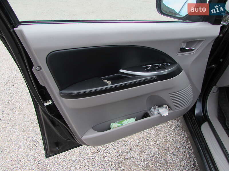 Минивэн Mitsubishi Grandis 2007 в Кропивницком фото 7 Минивэн Mitsubishi Grandis 2007 в Кропивницком