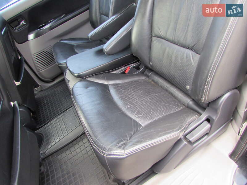 Минивэн Mitsubishi Grandis 2007 в Кропивницком фото 13 Минивэн Mitsubishi Grandis 2007 в Кропивницком