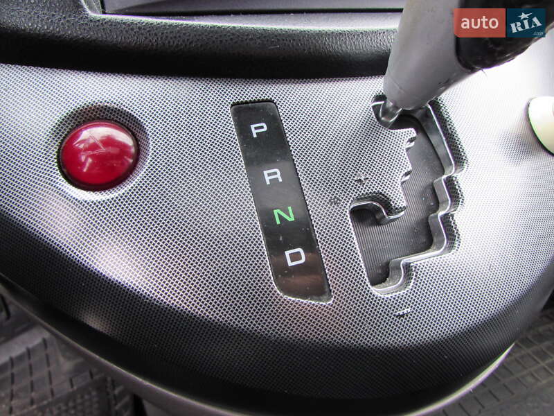 Минивэн Mitsubishi Grandis 2007 в Кропивницком фото 28 Минивэн Mitsubishi Grandis 2007 в Кропивницком