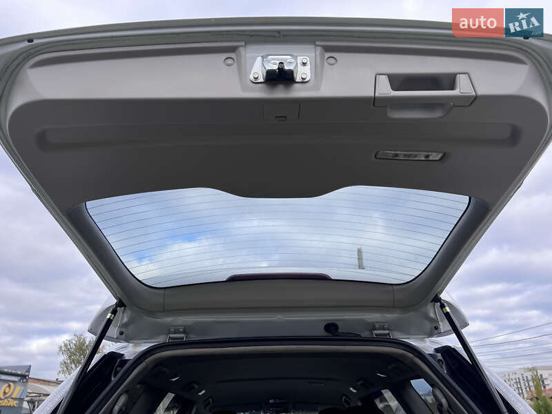 Мінівен Mitsubishi Grandis 2008 в Чернівцях