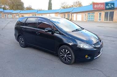 Минивэн Mitsubishi Grandis 2007 в 