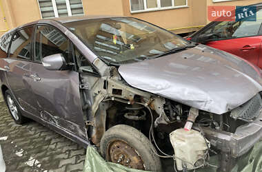 Минивэн Mitsubishi Grandis 2006 в 