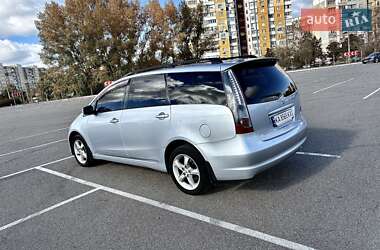 Минивэн Mitsubishi Grandis 2005 в 