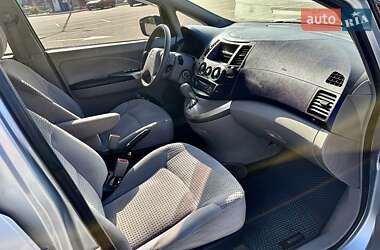 Минивэн Mitsubishi Grandis 2005 в 