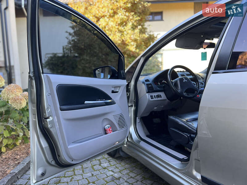 Мінівен Mitsubishi Grandis 2007 в Жовкві