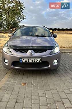 Минивэн Mitsubishi Grandis 2006 в  фото 2 Минивэн Mitsubishi Grandis 2006 в