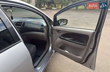 Минивэн Mitsubishi Grandis 2006 в  фото 21 Минивэн Mitsubishi Grandis 2006 в