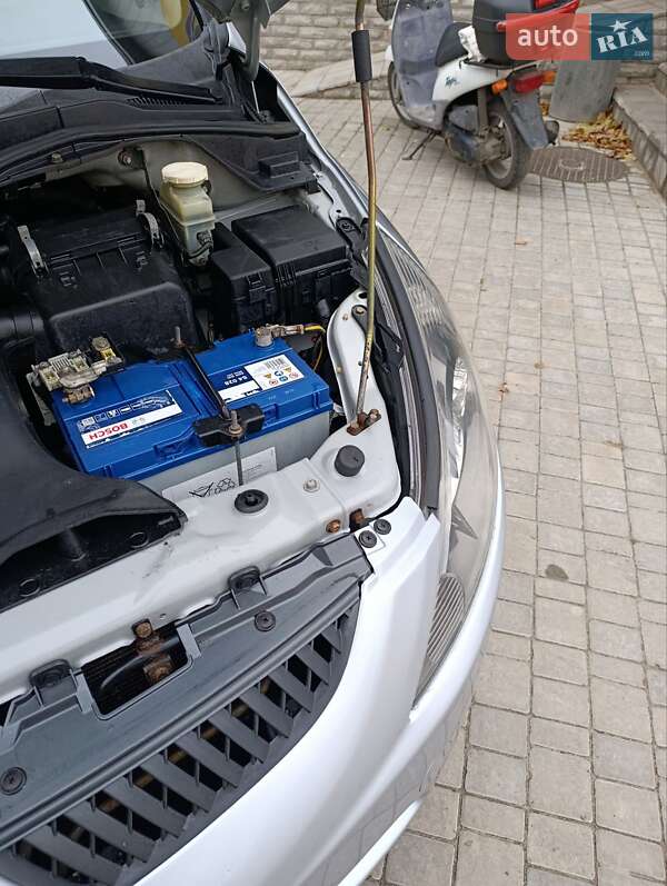 Минивэн Mitsubishi Grandis 2006 в Хмельнике фото 23 Минивэн Mitsubishi Grandis 2006 в Хмельнике