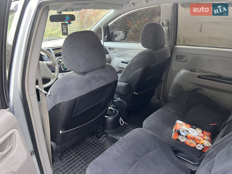 Минивэн Mitsubishi Grandis 2005 в Ужгороде фото 4 Минивэн Mitsubishi Grandis 2005 в Ужгороде