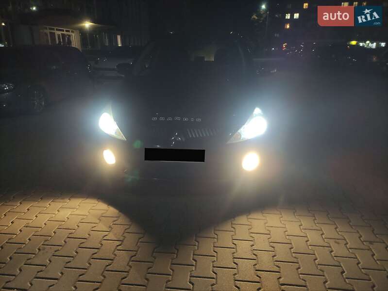 Минивэн Mitsubishi Grandis 2005 в Звягеле фото 3 Минивэн Mitsubishi Grandis 2005 в Звягеле