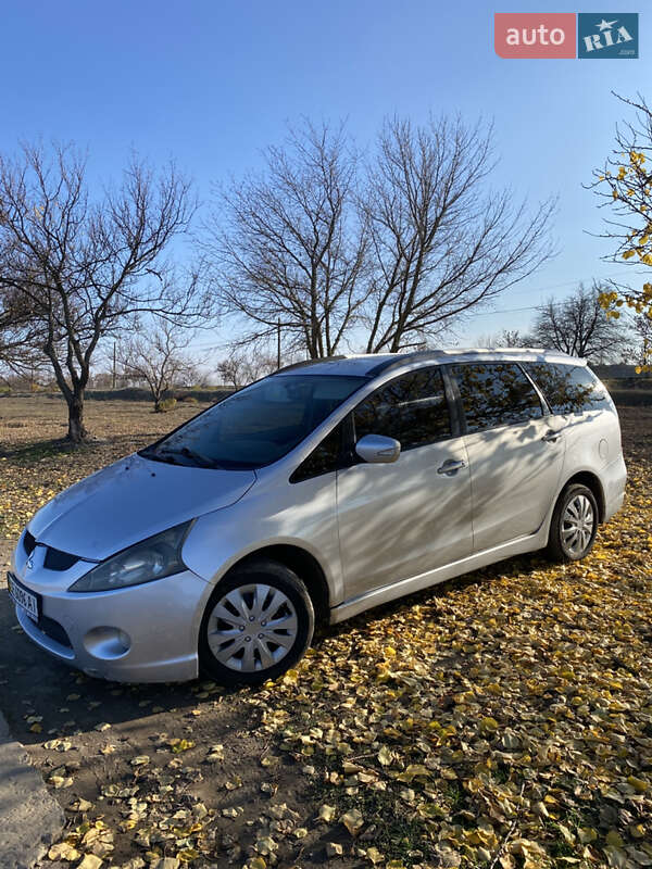 Минивэн Mitsubishi Grandis 2007 в Покрове