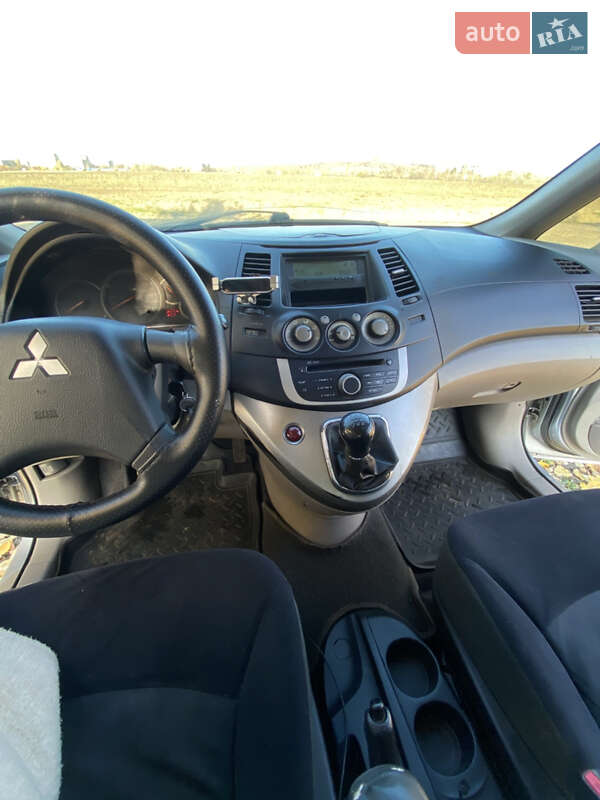 Минивэн Mitsubishi Grandis 2007 в Покрове