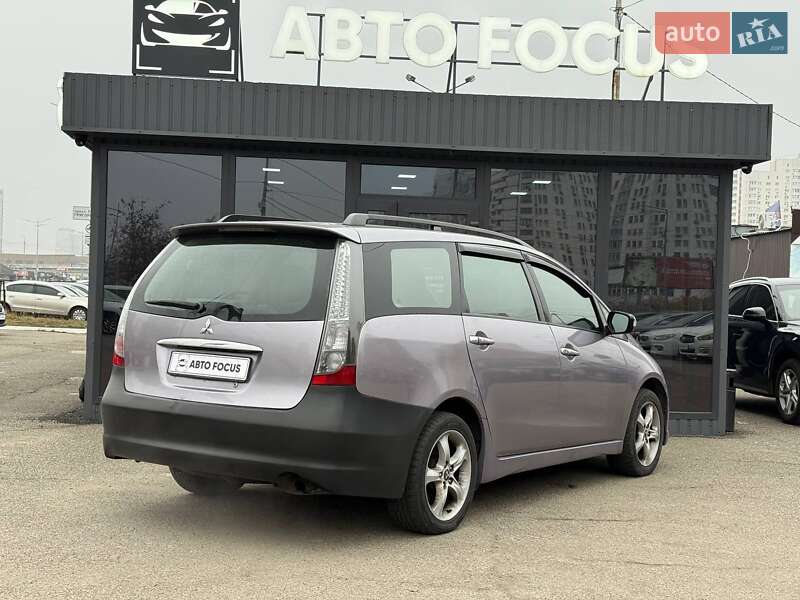 Минивэн Mitsubishi Grandis 2006 в Киеве фото 5 Минивэн Mitsubishi Grandis 2006 в Киеве