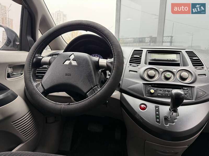 Минивэн Mitsubishi Grandis 2006 в Киеве фото 14 Минивэн Mitsubishi Grandis 2006 в Киеве