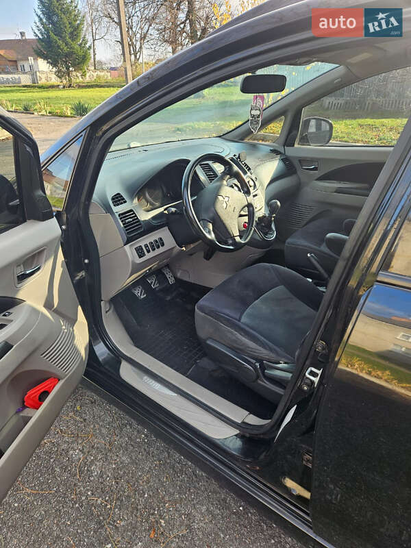 Минивэн Mitsubishi Grandis 2010 в Шептицькому фото 6 Минивэн Mitsubishi Grandis 2010 в Шептицькому