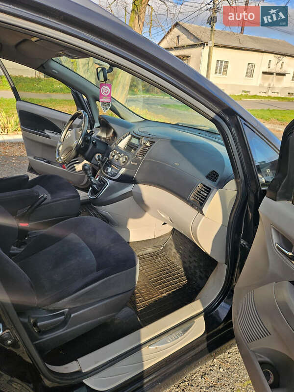 Минивэн Mitsubishi Grandis 2010 в Шептицькому фото 9 Минивэн Mitsubishi Grandis 2010 в Шептицькому