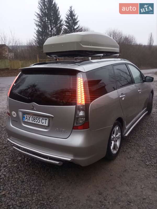 Мінівен Mitsubishi Grandis 2008 в Шпикові